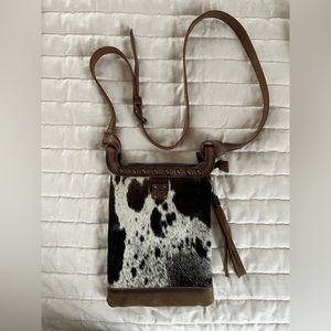STS Cowhide Classic Crossbody